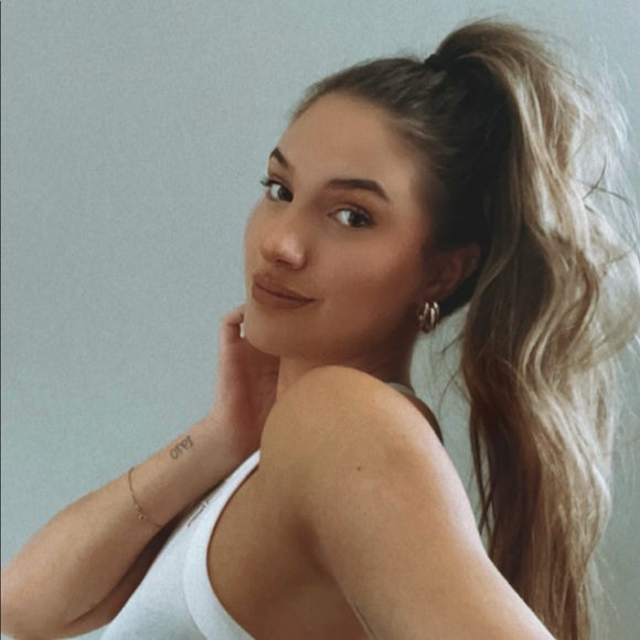 Meet your Posher, Brooklyn - Picture 1 of 1